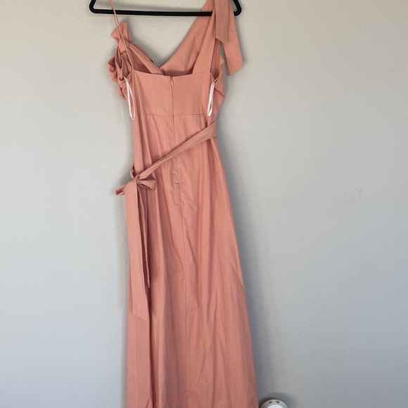 Linen burnt orange dress with a cut out midsection - Picture 4 of 4